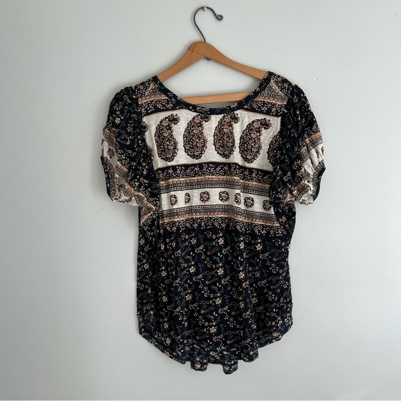 Free People Paisley Print Scoop Back T-Shirt Size Small - Picture 1 of 7